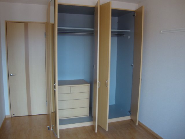 収納　クローゼット