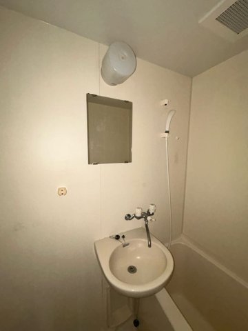 洗面設備　スペースが確保できる洗面所です