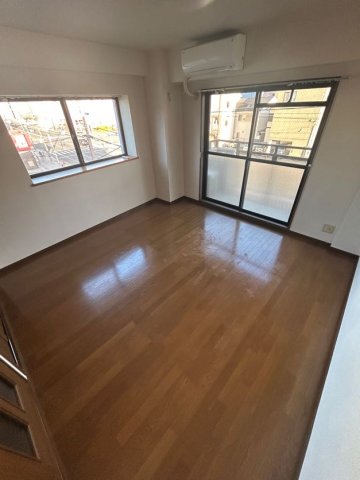 居室・リビング　使いやすいリビングです