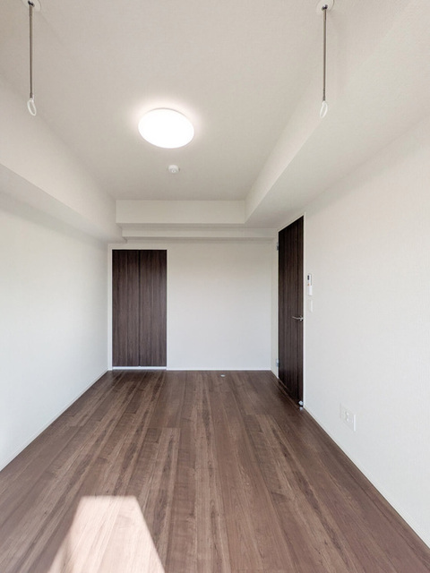 その他部屋・スペース　洋室６．８帖(4)