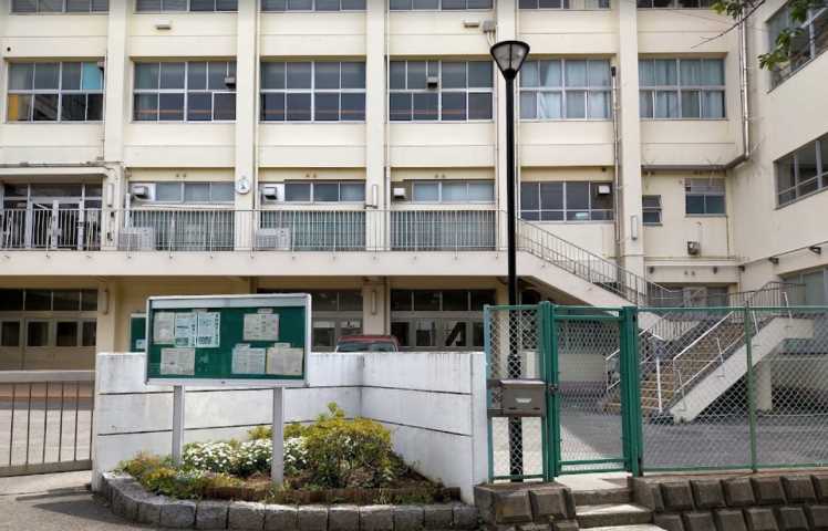 中学校　鎌倉市立玉縄中学校（中学校）まで722m