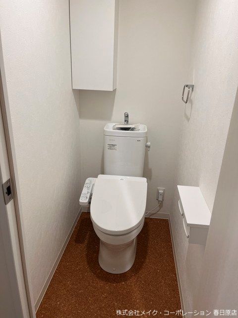 トイレ　写真は同型タイプ
