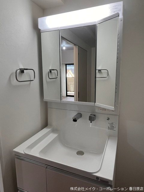 洗面設備　写真は同型タイプ