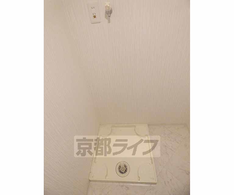 その他設備　室内に洗濯機置けます。