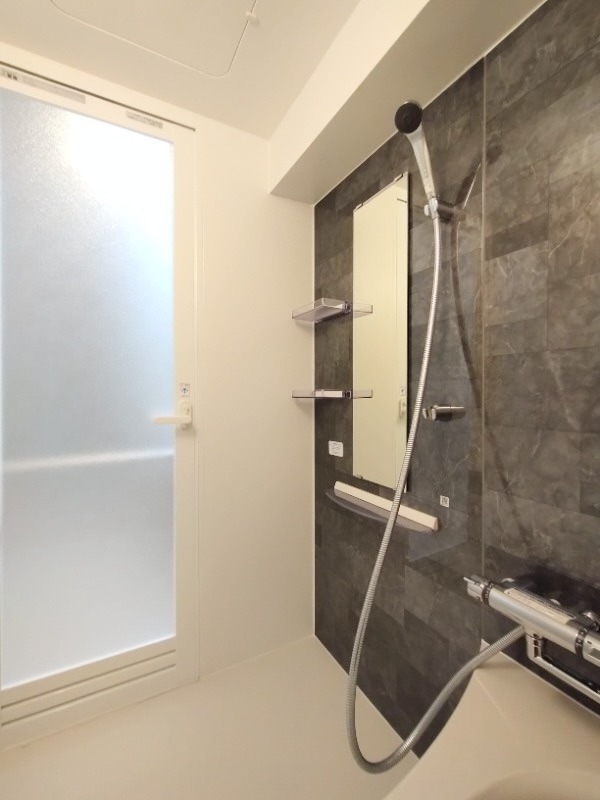 バス・シャワールーム　風呂