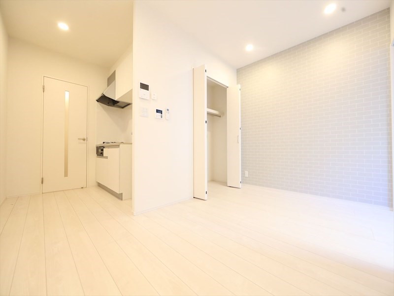 居室・リビング　ＬＤＫ8.9帖　クローゼット付　エアコン完備