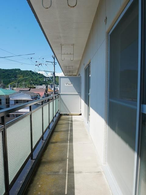 バルコニー　バルコニーがあります