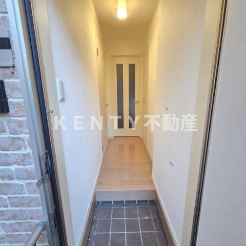 玄関　収納もある玄関です