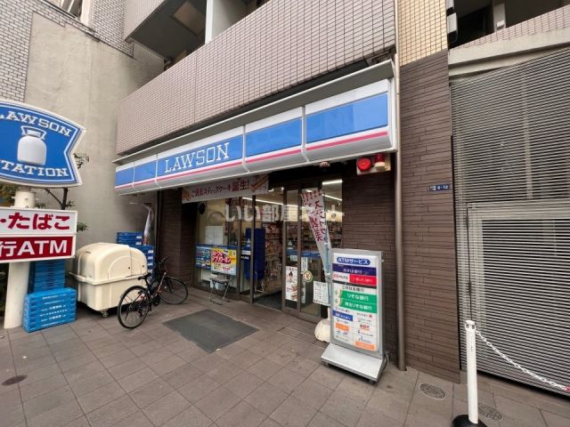 コンビニ　ローソン新大久保店（コンビニ）まで360m