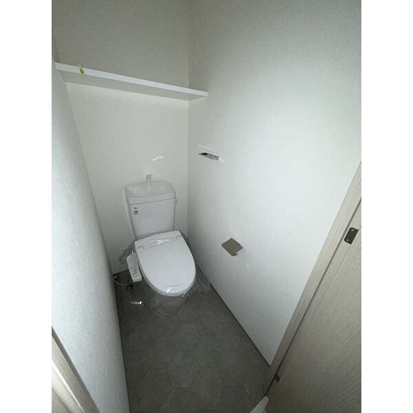 トイレ　※別室の参考写真の為、現況優先です。