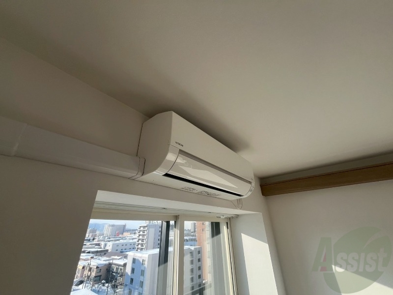 その他設備　エアコン付きで快適なリビングです！欠かせませんね。