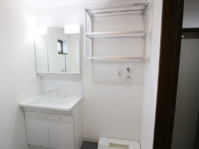 洗面設備　同系モデル