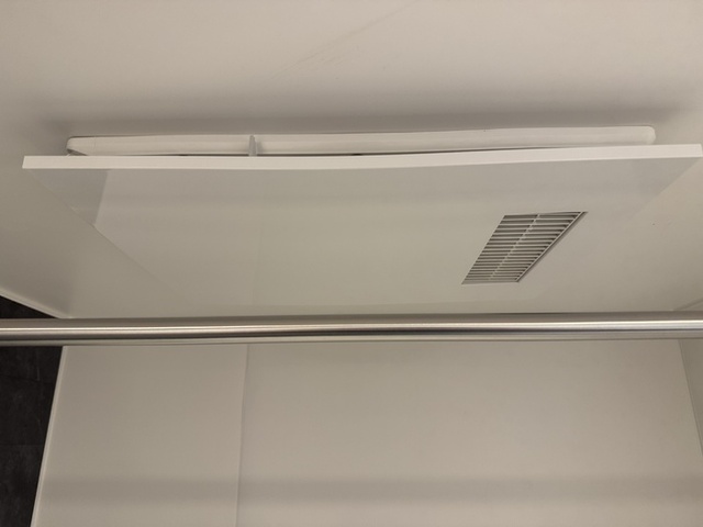 バス・シャワールーム　浴室換気乾燥機