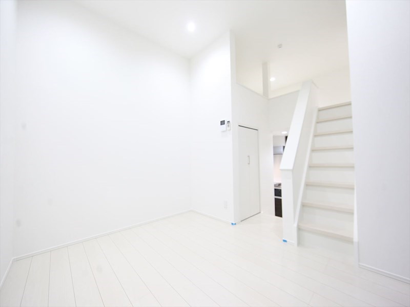 居室・リビング　洋室6帖　ロフト5.3帖（収納にも寝室にも使えます）