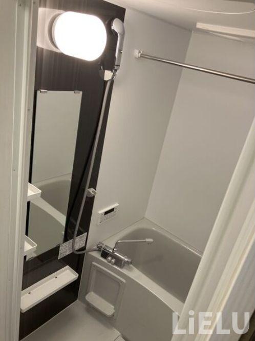 バス・シャワールーム　同施工会社施工物件の参考写真になります※現況優先