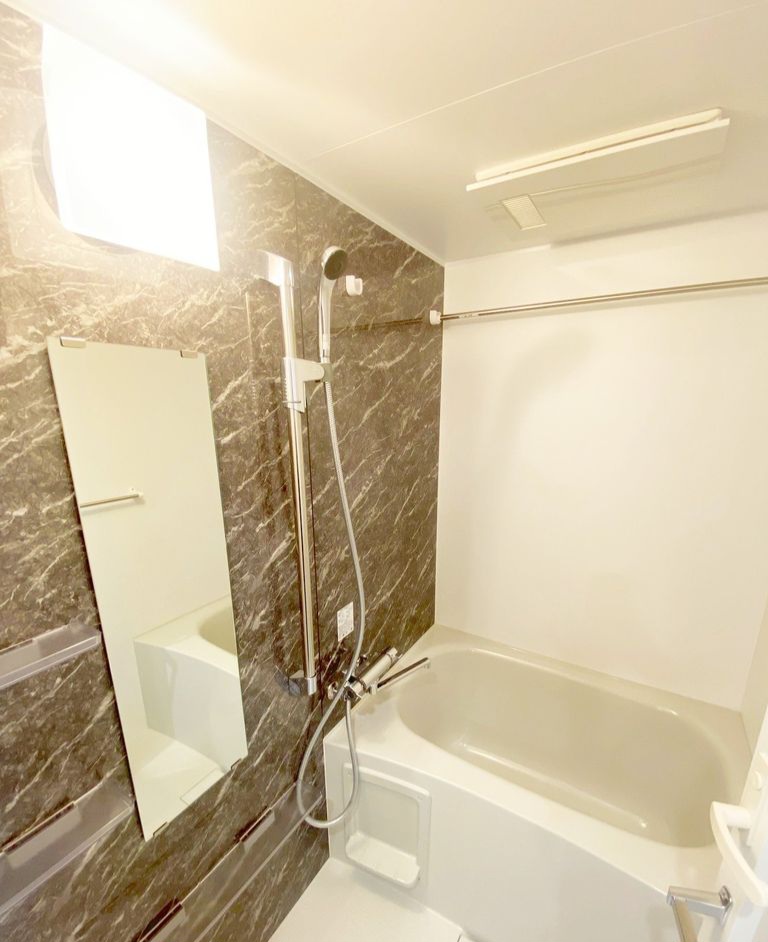 バス・シャワールーム　別部屋参考画像