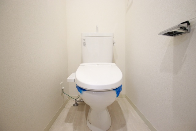 トイレ　※別室の参考写真の為、現況優先です。