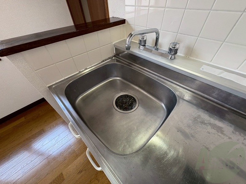 洗面設備　洗面台はありませんがこちらで洗顔などができます。