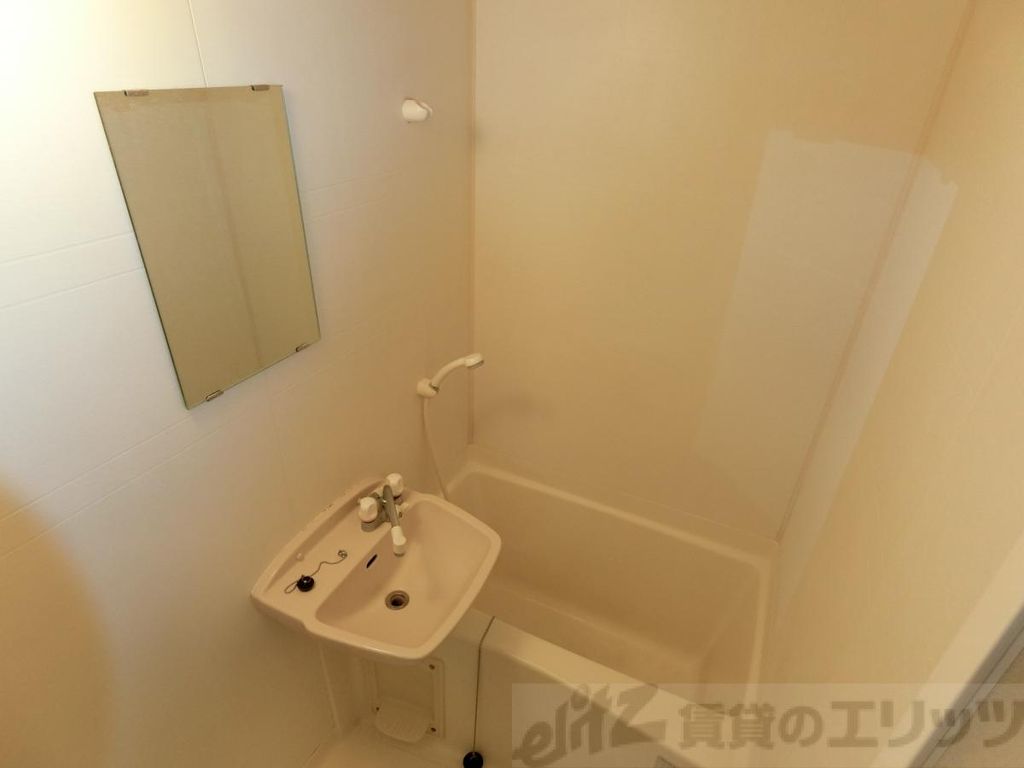 バス・シャワールーム　洗面