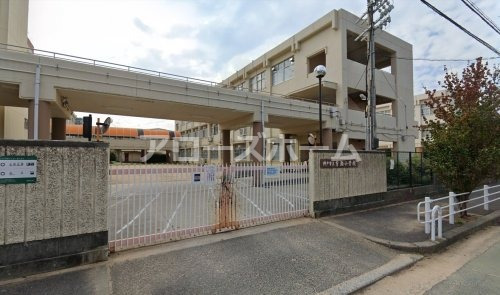 小学校　神戸市立有瀬小学校（小学校）まで337m