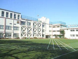 小学校　豊島区立朝日小学校（小学校）まで212m