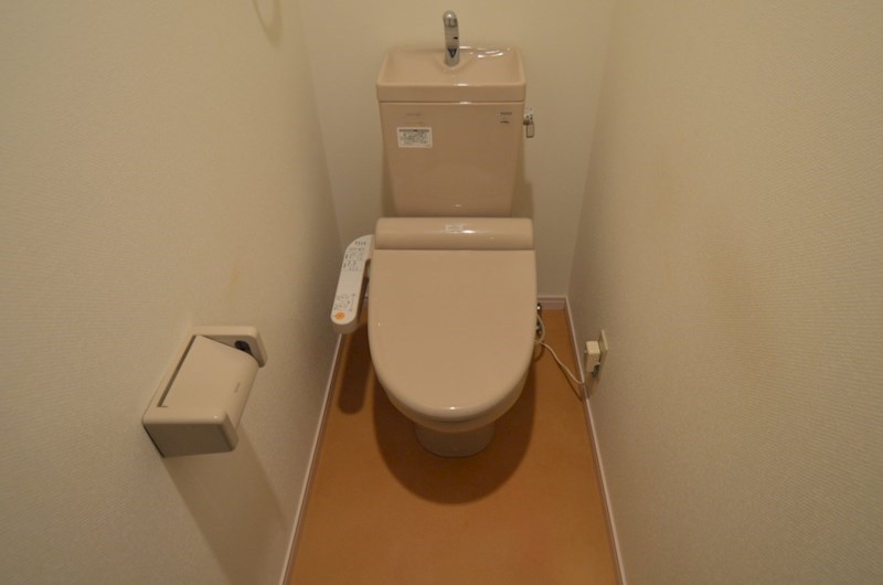 トイレ　※同物件別部屋参考画像
