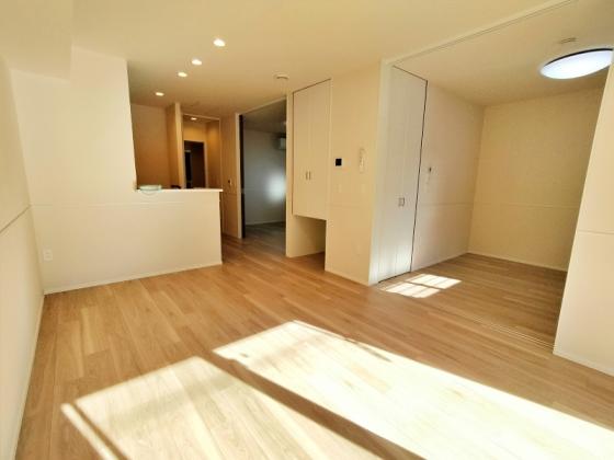 居室・リビング　カウンターキッチンのあるリビング♪