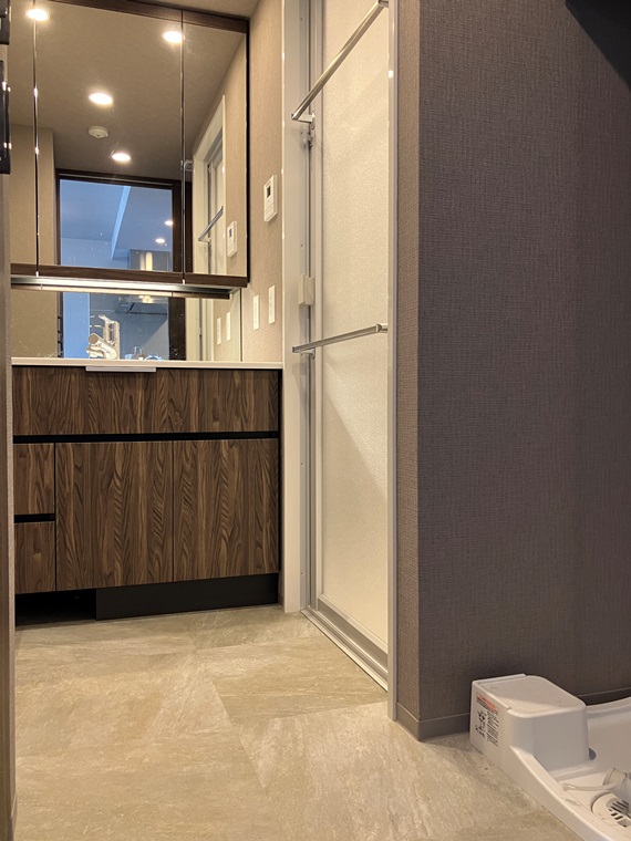 洗面設備　脱衣スペースもあります