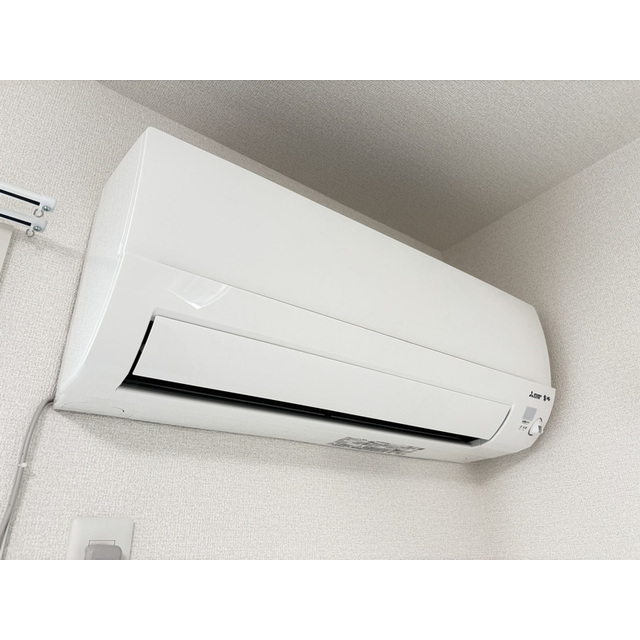 その他設備　リビングにエアコン１基付き☆