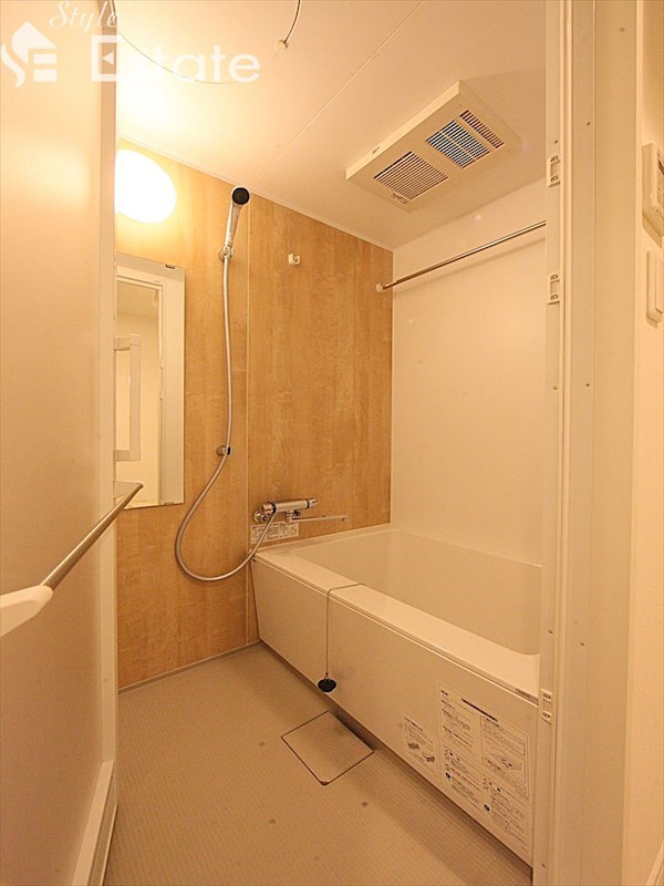 バス・シャワールーム　バスルーム