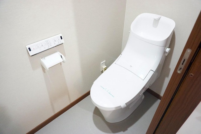 トイレ　トイレ