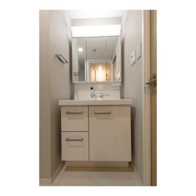 洗面設備　※写真は同タイプ住戸です。