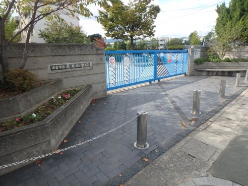 小学校　西宮市立瓦木小学校（小学校）まで504m