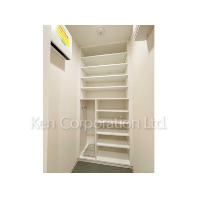 玄関　同タイプ2階のお部屋を撮影。仕様が異なることがあります。