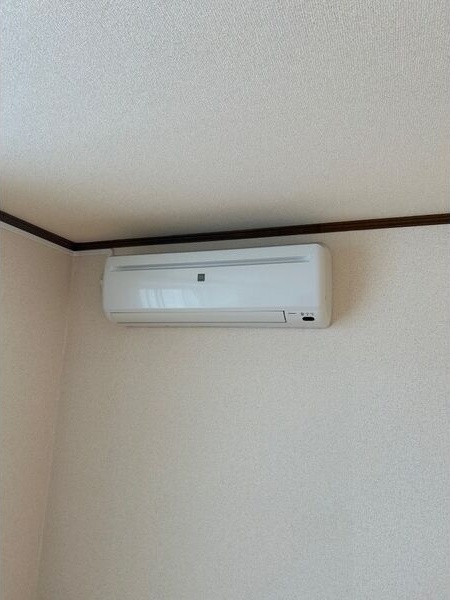 その他設備　夏もカラッと快適なエアコン付き♪