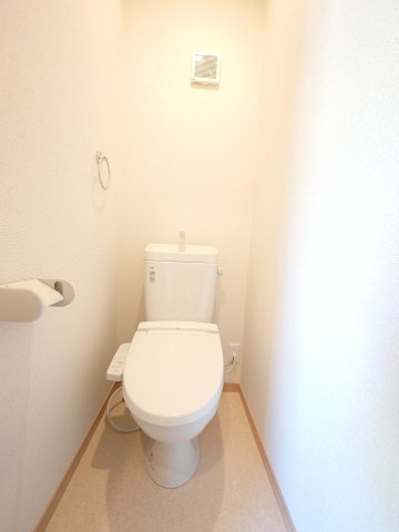 トイレ　温水洗浄便座付