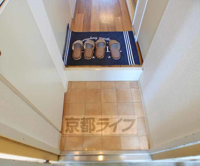 玄関　お洒落な雰囲気の玄関です。