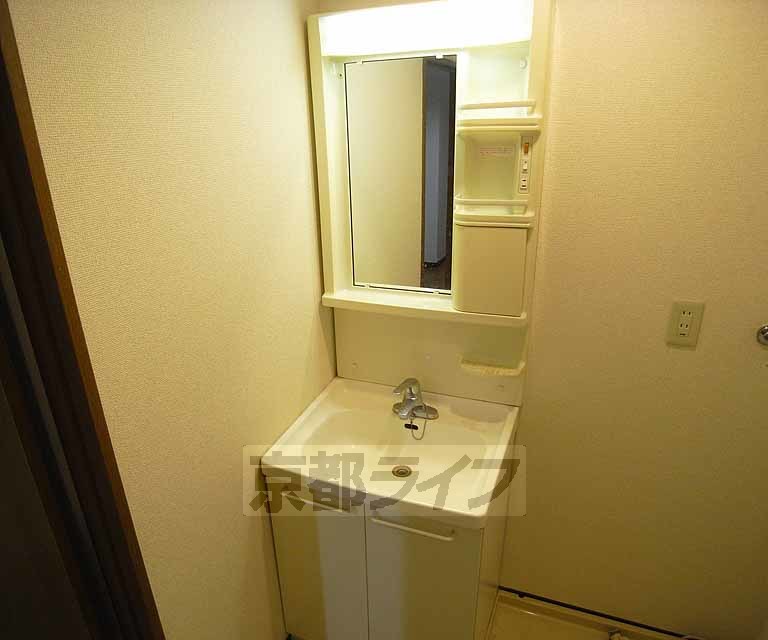 洗面設備　６号室タイプ