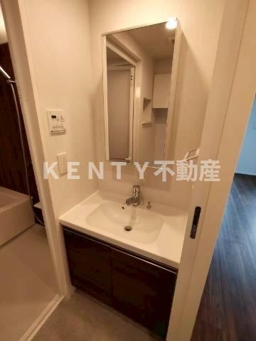 洗面設備　脱衣スペースもあります