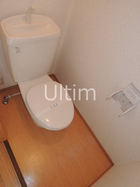 トイレ　別部屋のお写真です。ご参考までに！