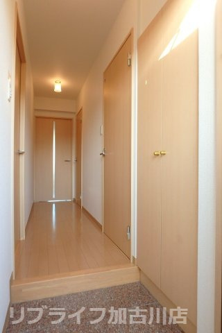 玄関　写真は同物件別室参考