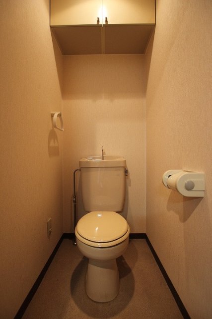 トイレ　同物件別号室