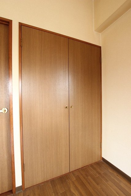 収納　同物件別号室