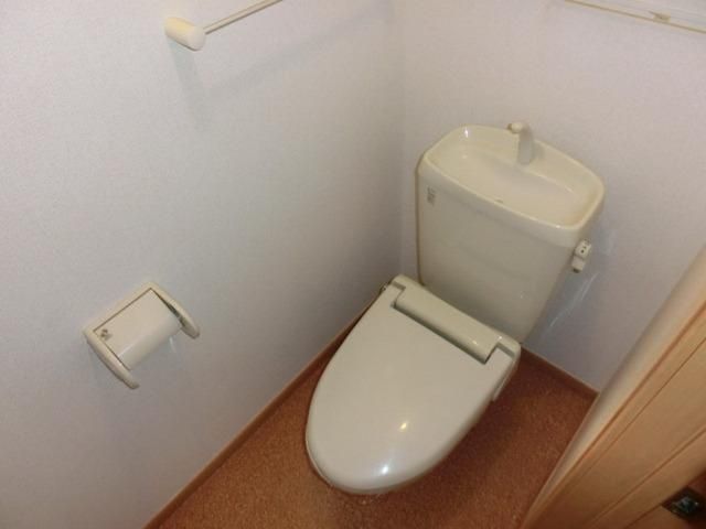 トイレ　清潔感のあるトイレ