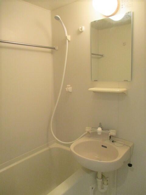 バス・シャワールーム　お風呂で日々の疲れを落としましょう