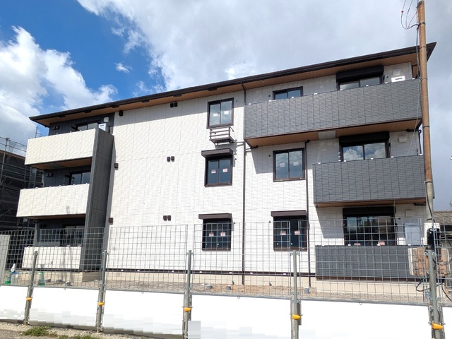 建物外観　建築中