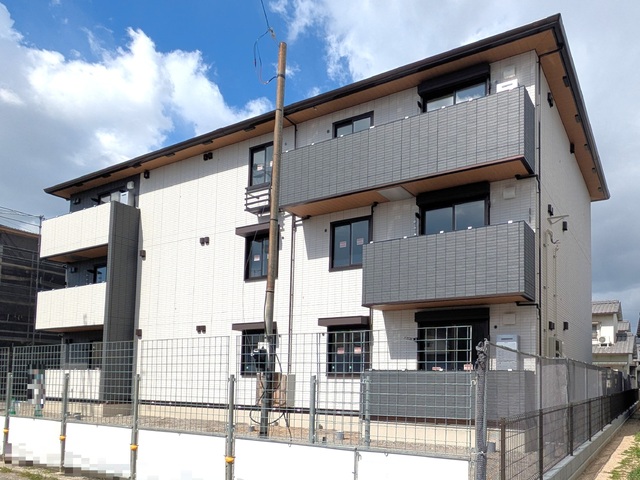 建物外観　建築中