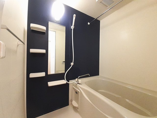 バス・シャワールーム　お風呂です