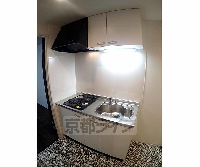 キッチン　二口ガスコンロ付いてます
