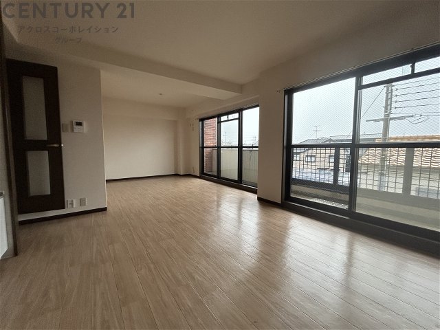 居室・リビング　南向きのリビングです♪